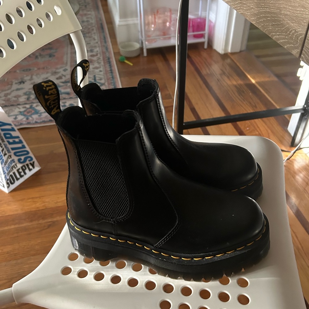 Platform doc martens